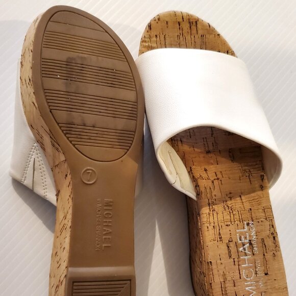 MICHAEL SHANNON WHITE SLIP-ON WOMEN'S SANDALS SIZE 7 - Picture 5 of 9